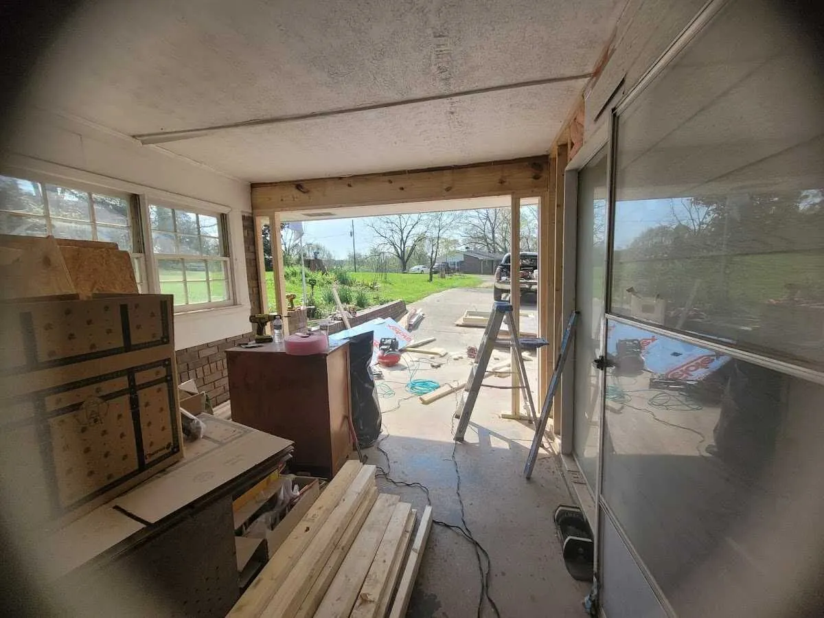 Air movers and dehumidifier for Water Mitigation Services in Christiansburg